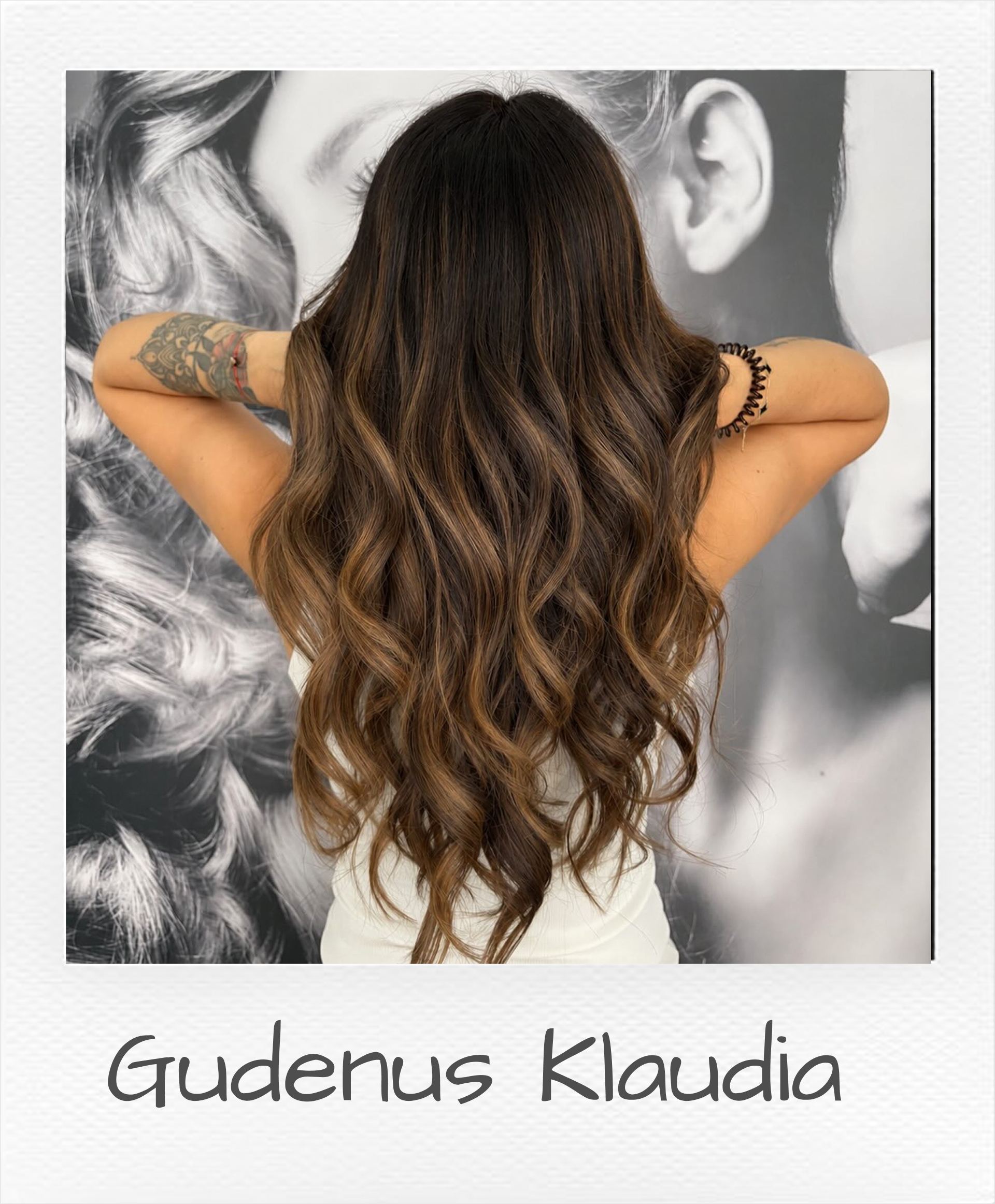Gudenus Klaudia munkája — hosszú, hullámos barna haj